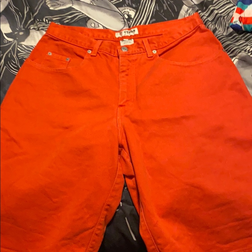 Guess shorts. Flared-Baggie